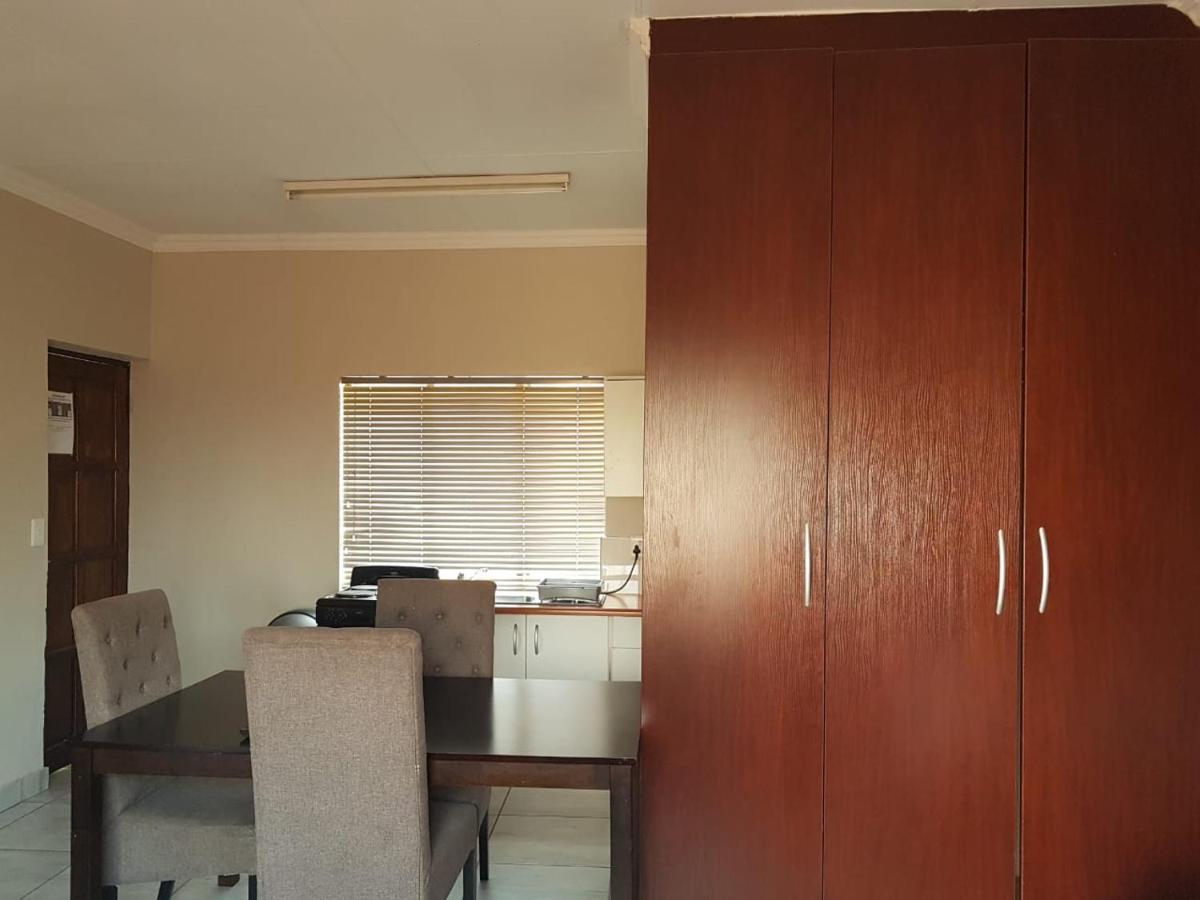 Private Apartments & Biz Stays Претория Экстерьер фото